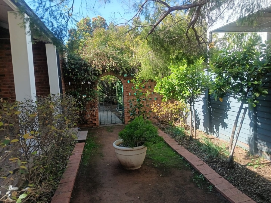 4 Bedroom Property for Sale in Memorial Road Area Northern Cape